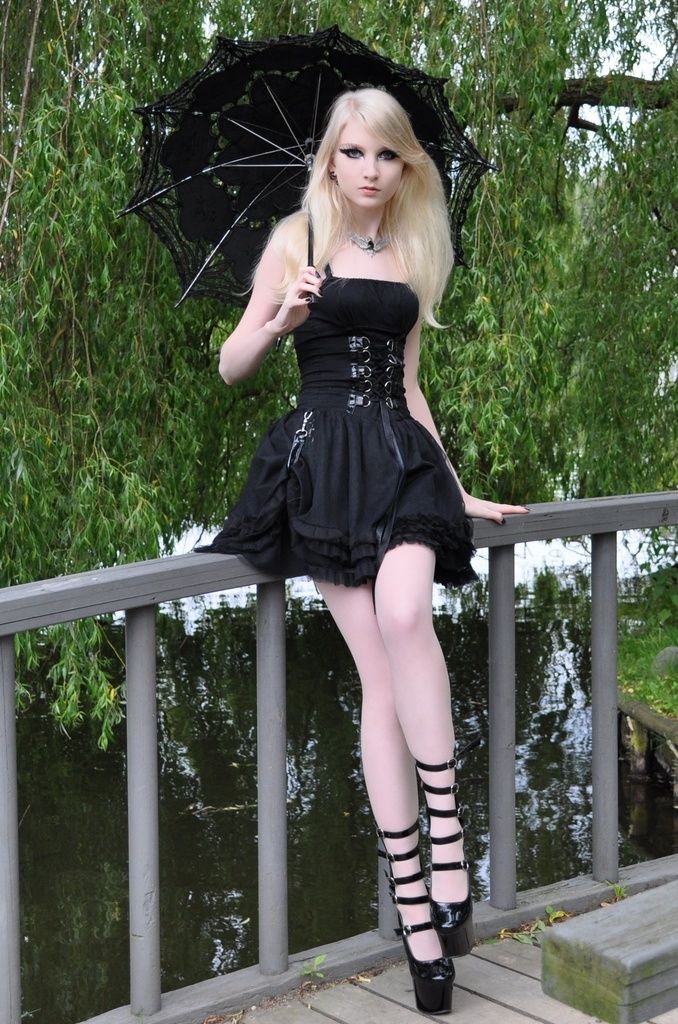 beautiful-gothic-girl-in-black-dress_zps
