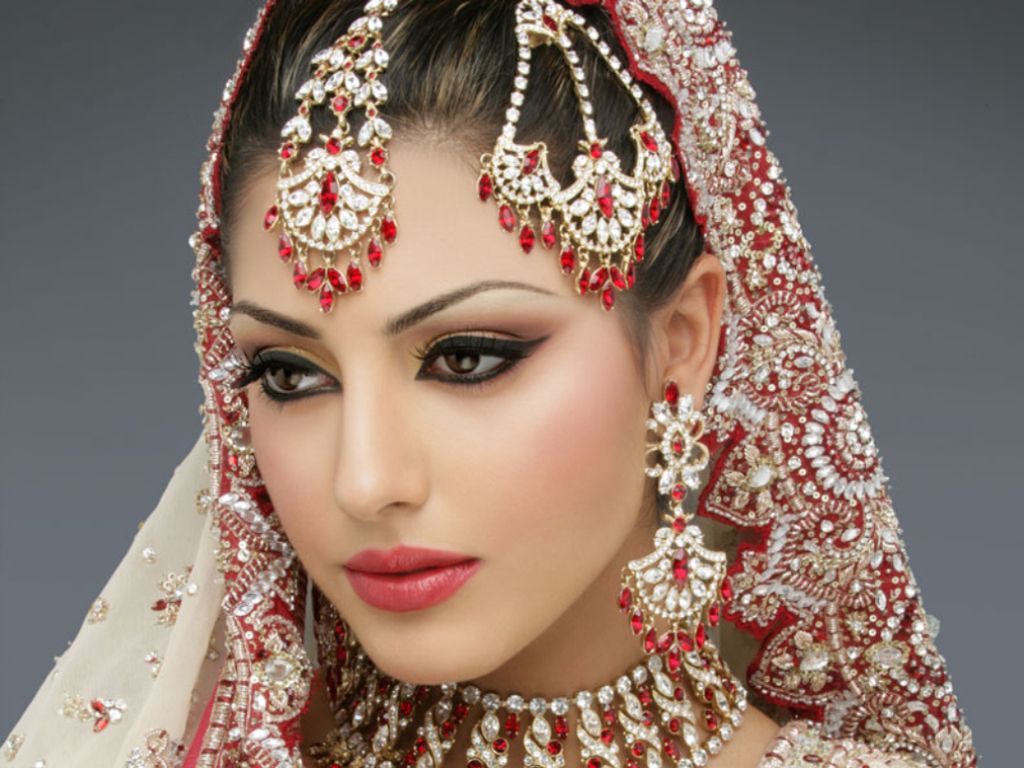 beautiful-indian-women-wallpapers_zpsiou