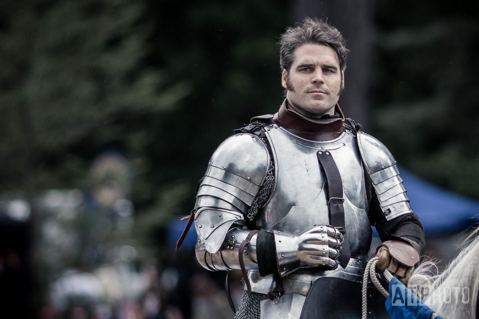 Glen King competing in his first jousting tournament at Harcourt Park 2015 (photo by ATPhoto)
