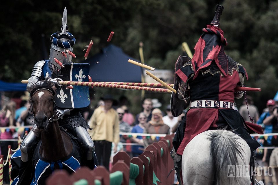Gunnar Cederberg(left) jousts L Dale Walter(right) at Harcourt Park 2015 (photo by ATPhoto)