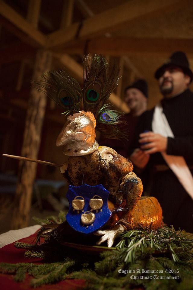 A chicken knight riding a suckling pig mount at the feast of the Christmas Tournament in Khrabrovo 2015 (photos by Eugenia Komarova)