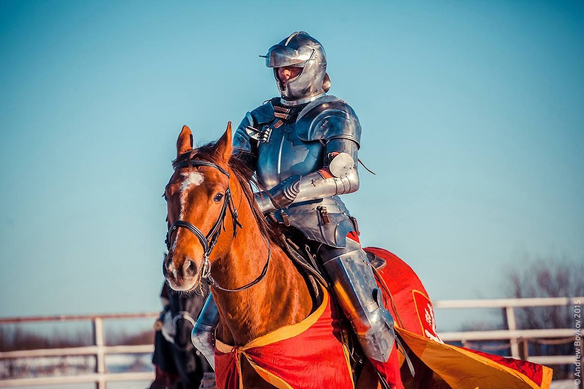Jouster Viktor Ruchkin, Winner of the Ladies Court prize during the Christmas Tournament in Khrabrovo 2015 (photo by Andrew Boykov)