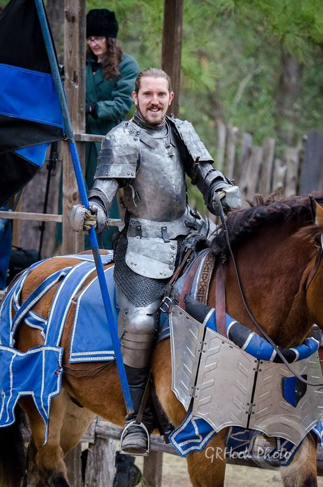 Mark Desmond on the jousting horse Daisy (photo by GRHook Photo)