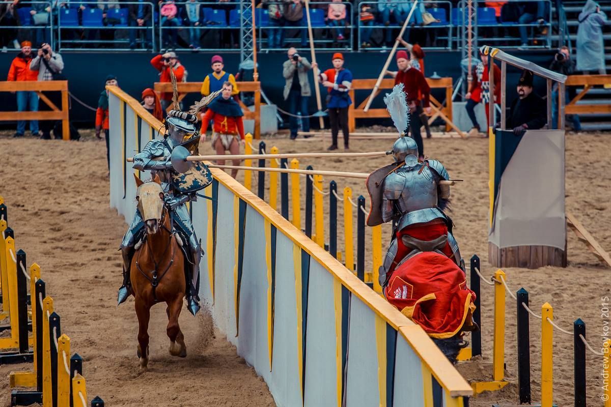 Arne Koets(left) and Viktor Ruchkin(right) joust at the Tournament of St. George 2015, Moscow, Russia(photo by Andrew Boykov/Ratobor Show)