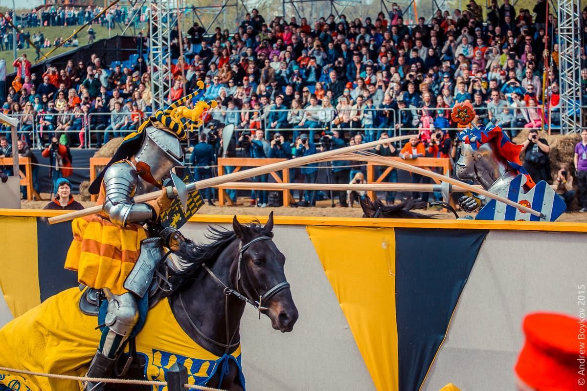 Russian jousters Sergey Zhuravlev(left) and Yuri Bogunov(right) joust during the Tournament of St George 2015 in Moscow, Russia(photo by Andrew Boykov/Ratobor Show)