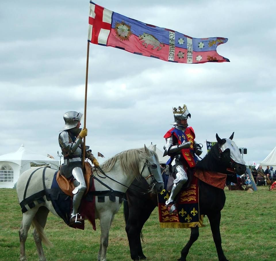 Tina Steiner carries the King's Banner for King Richard III(Andreas Wenzel) during the  Battle of Bosworth re-enactment (photo by Mike Ingram)